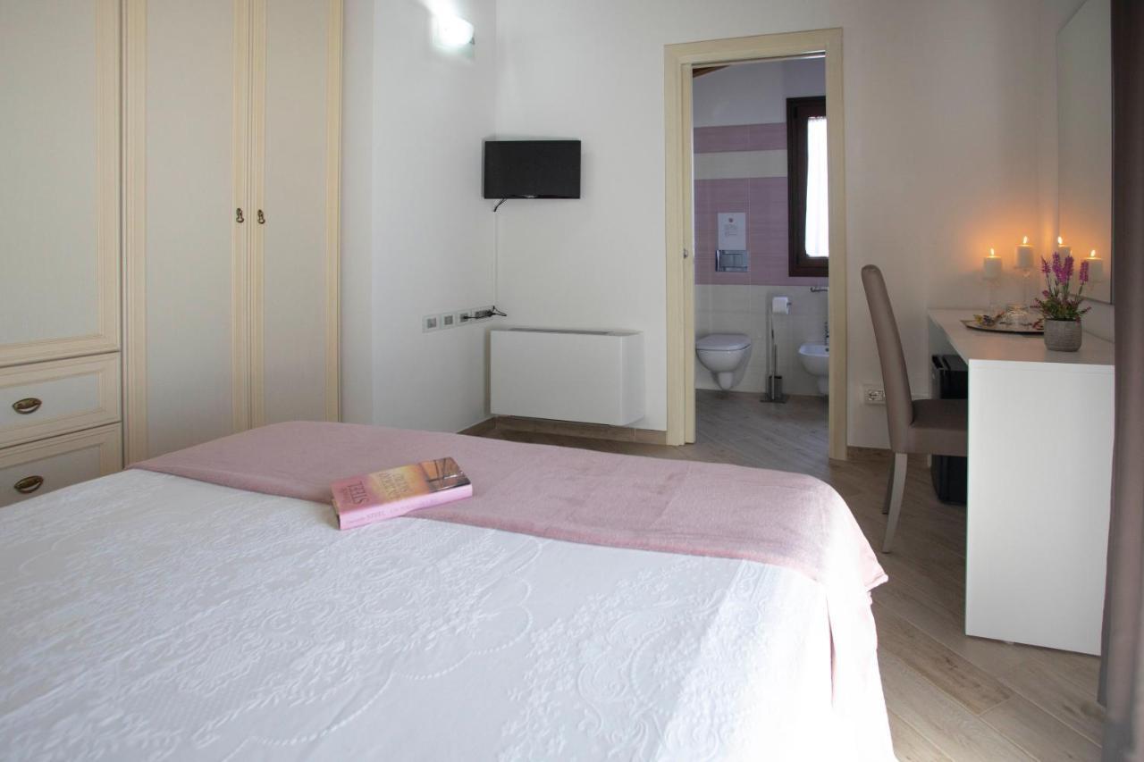 Irilor Luxury B&B Valledoria  Exterior photo